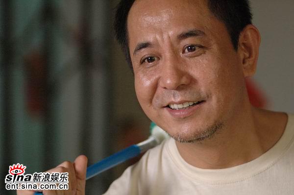 落地，请开手机李黄河(尹燕冰饰)