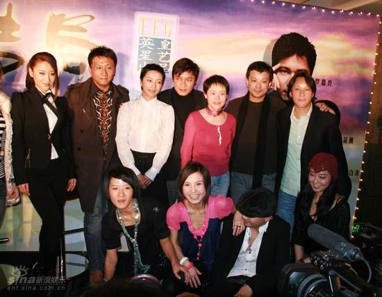剧照-图文：完美结局开机仪式--主创主演集体合影