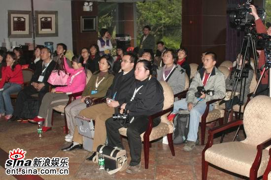 剧照-资料图片：耍耍流星锤开播及精彩图片(8)