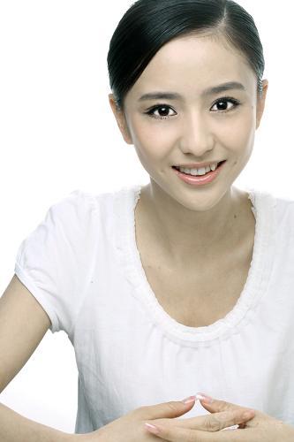 剧照-佟丽娅参演人活一张脸回归清纯(附图)