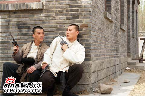 剧照-电视剧军刀剧组转景 重场戏河北开拍(组图)
