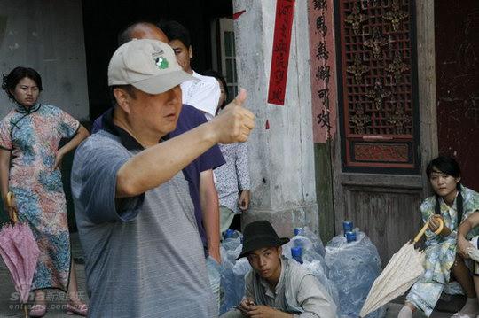 剧照-图文：电视剧对手探班-尤小刚现场指导