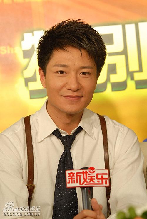 剧照-图文：还君明珠主演聊天--李宗翰淡淡微笑