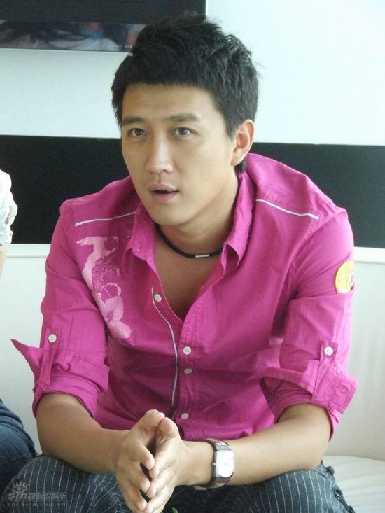 剧照-图文：夜来风雨主演聊天-主演任东霖