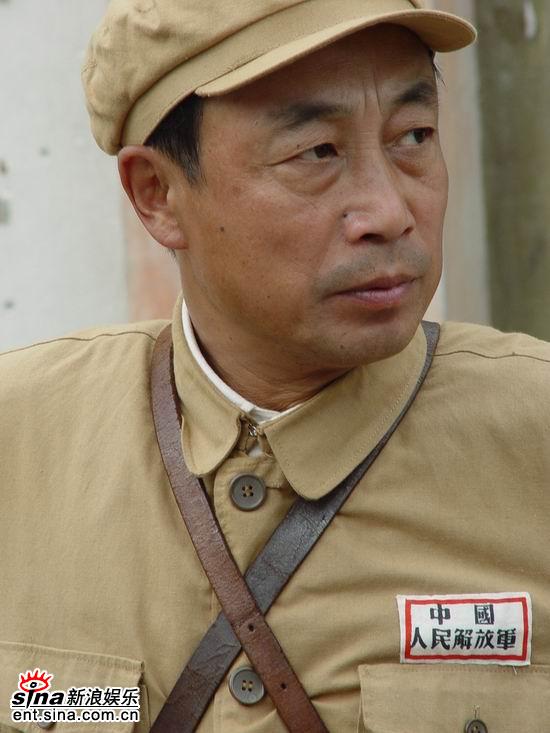 霓虹灯下的哨兵剧照