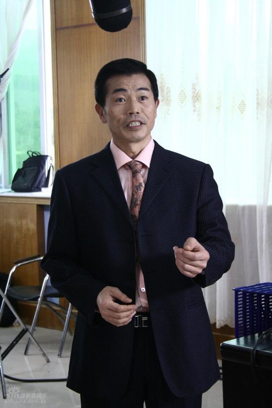 剧照-家有公婆人物--杨光华饰杜八根(1)