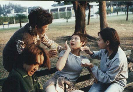 剧照-资料图片：千里姻缘兜错圈精彩剧照(16)