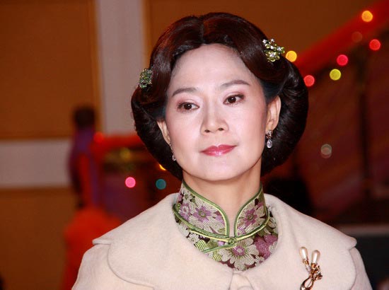 剧照-图文：女儿心探班--戏外的俞小凡