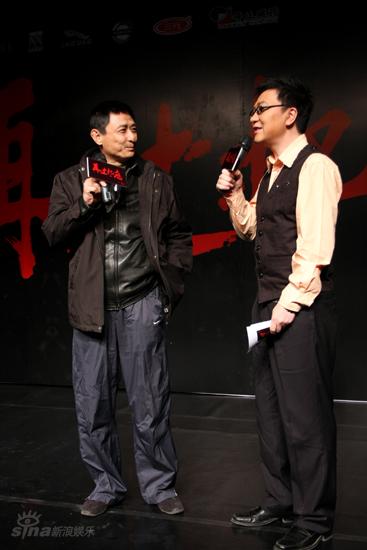 剧照-图文：再过把瘾发布会--主持人采访导演