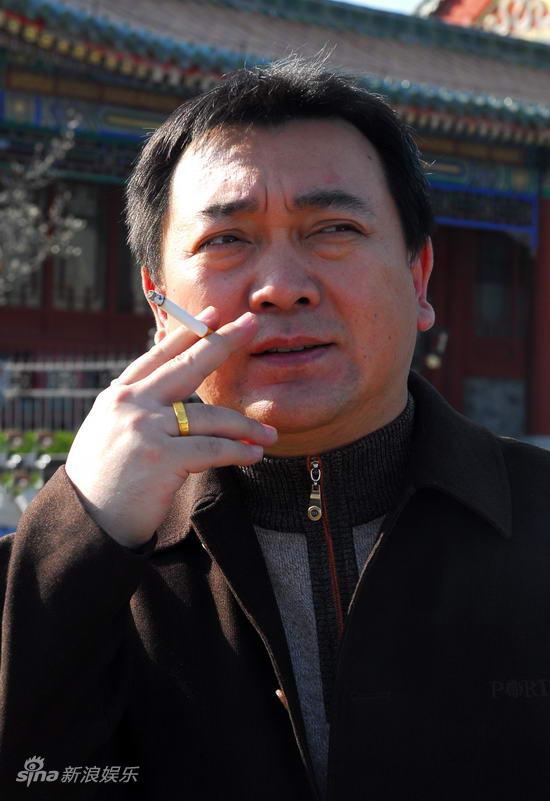 人到中年剧照