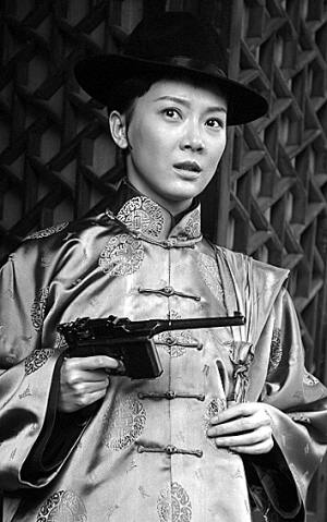 剧照-陈数放弃旗袍 铁梨花首度出演女中丈夫(图)