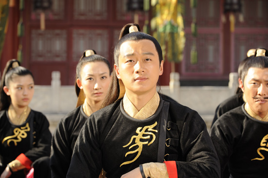 剧照-佟大为灵灵狗成驸马 演绎男版灰姑娘(图)