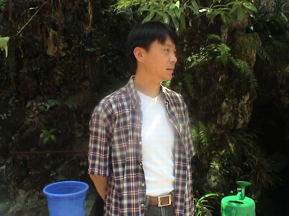 村官剧照
