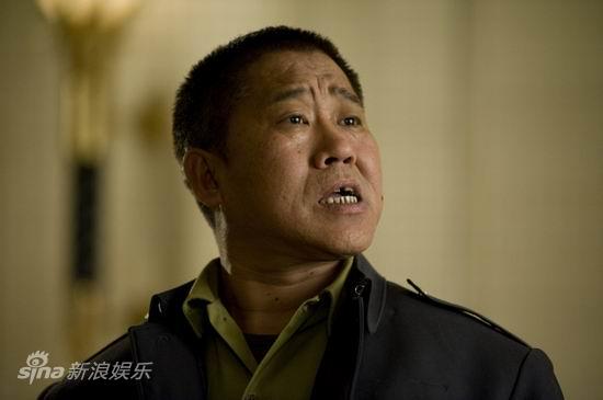 美丽鲜花在开放剧照