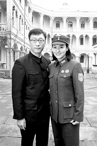 剧照-潜伏播出将半左蓝微笑“谢幕”(图)
