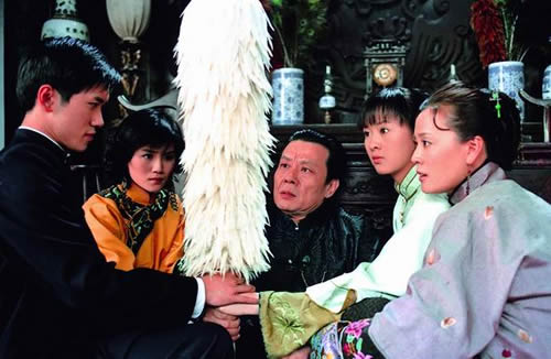 行走的鸡毛掸子的剧照8