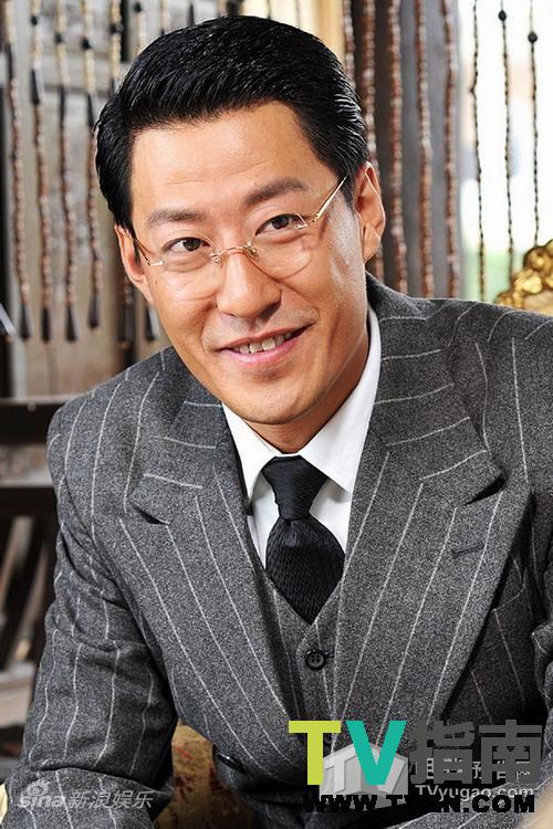 于明辉