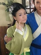 袭月谁演的
