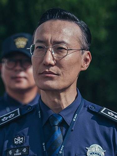 朴允甲谁演的