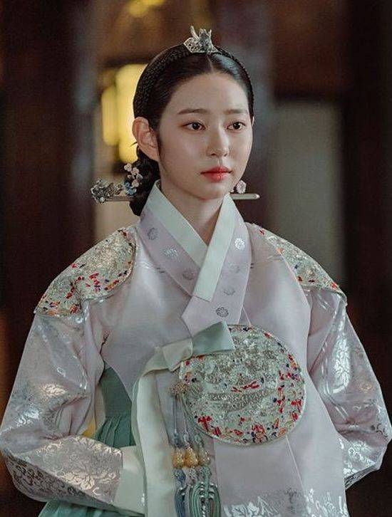 安子妍谁演的
