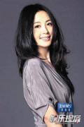 剧照-杨童舒产后首亮相 娱乐大典秀辣妈身姿(图)