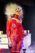 剧照-组图：Lady GaGa衣衫轻薄至极撩人 变身向日葵