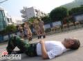 剧照-许晓峰色拉青春拍摄现场被篮球砸晕(附图)