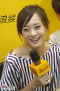 剧照-图文：屋顶上的绿宝石做客--孙俪眼影闪亮