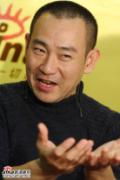 剧照-图文：林保怡杨思琦聊随时候命--眼神深邃