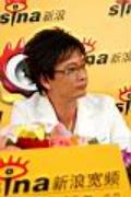 剧照-图文：青春之歌主演做客--谢君豪凝听谈话