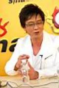 剧照-图文：青春之歌主演做客--谢君豪谈笑风生