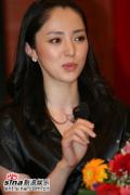 剧照-图文：君子好逑首映式--女主演董璇发言