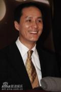 剧照-图文：电视剧风云盛典落幕--冯远征笑容满面