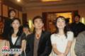 剧照-图文：新不了情广州亮相-三位年轻演员