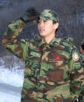 剧照-资料图片：韩国男星服役期间军装照--宋承宪