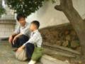 剧照-鸳鸯河关机杀青 谢君豪难舍“教师情”(图)