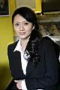 剧照-陆玲赶拍婚迷不醒 百变女郎不畏严寒(图)