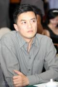剧照-图文：关中枪声发布会--李亚鹏台下就坐