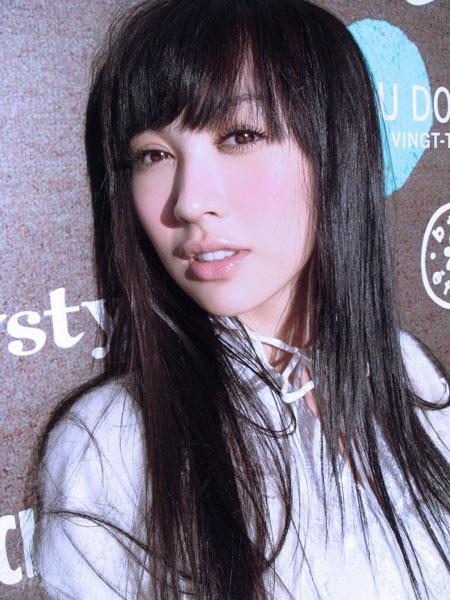 李菲儿精彩写真1