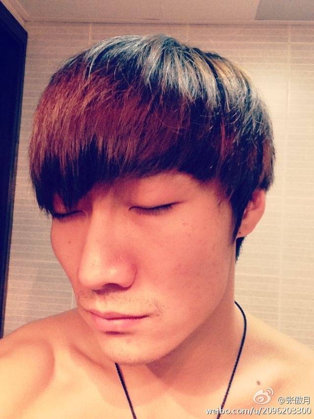 张傲月 写真