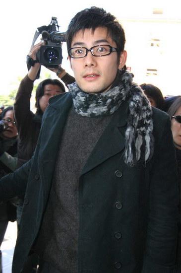 施易男写真