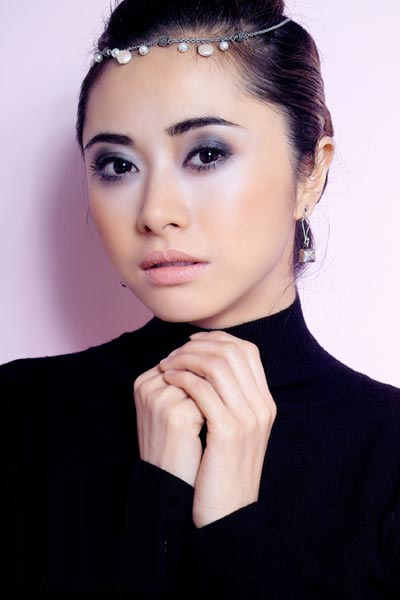 何美钿写真