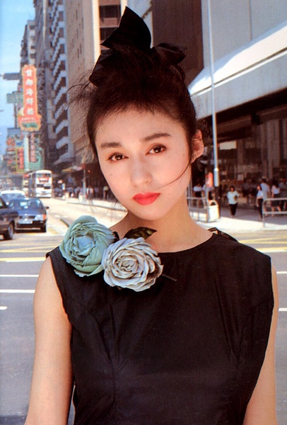 青山知可子写真