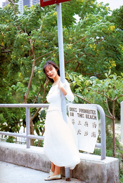 青山知可子写真