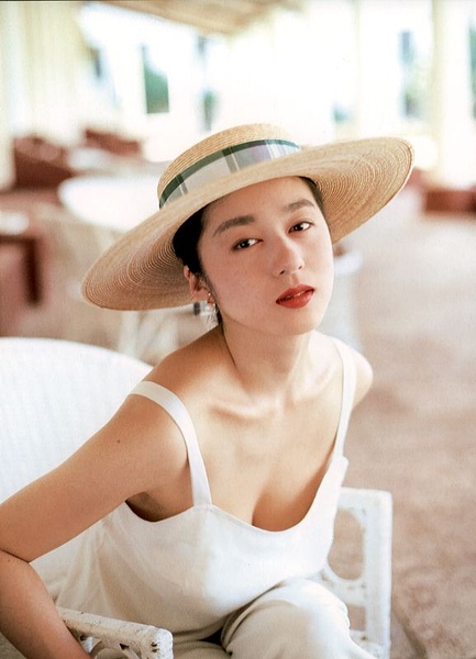 青山知可子写真