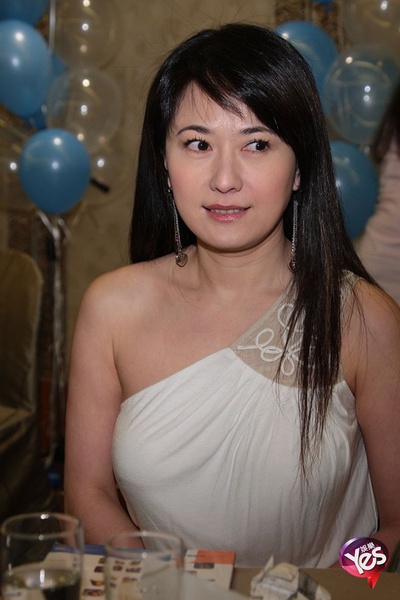 戈伟如写真