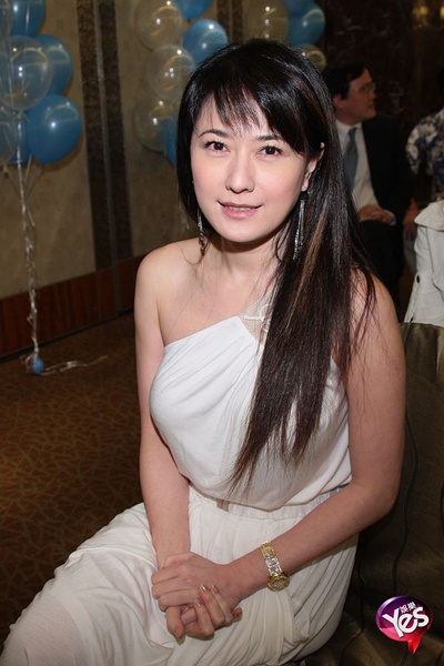 戈伟如写真