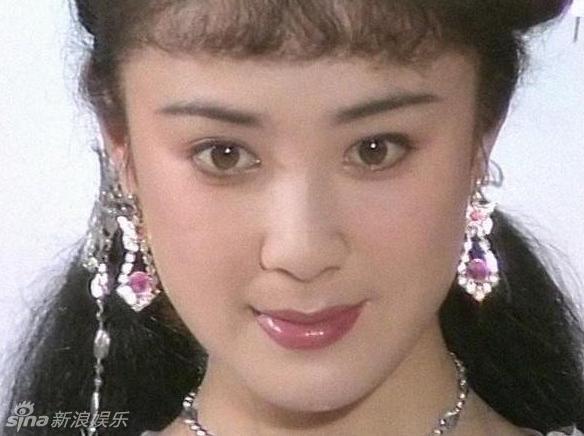 傅艺伟写真