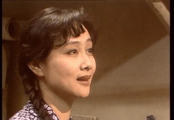 黄梅莹写真