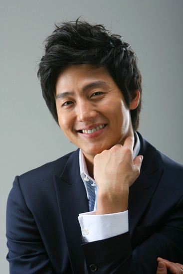 李廷镇写真